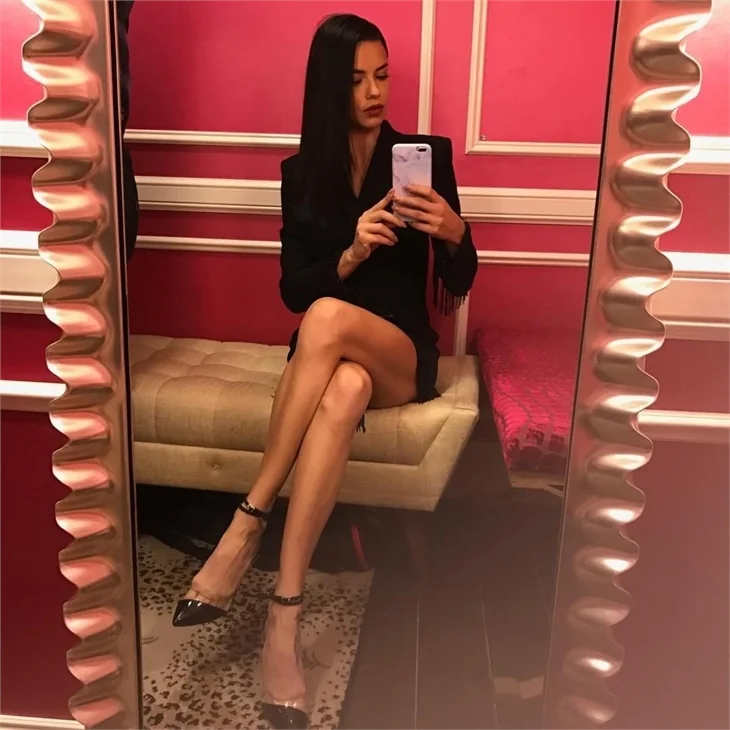 Adriana Lima'nın sosyal medyayı sallayan paylaşımları
