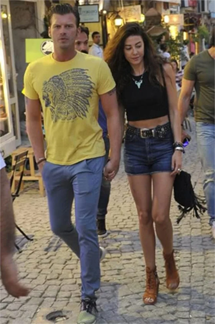 Kıvanç Tatlıtuğ'a Demet Akbağ'dan indirim