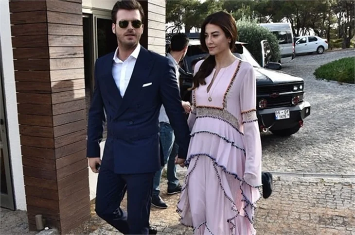 Kıvanç Tatlıtuğ'a Demet Akbağ'dan indirim
