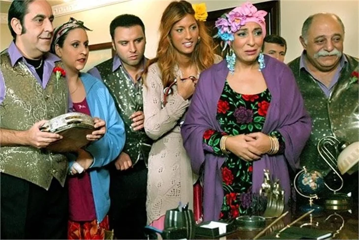 Alişan ve Çağla Şıkel'den dizi sürprizi!