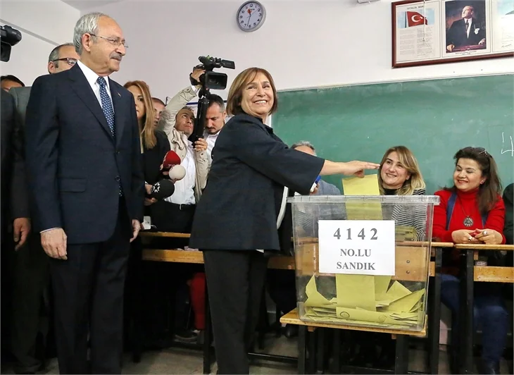Siyasiler referandumda böyle oy kullandılar