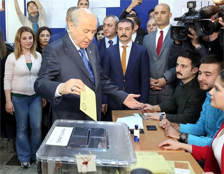 Siyasiler referandumda böyle oy kullandılar