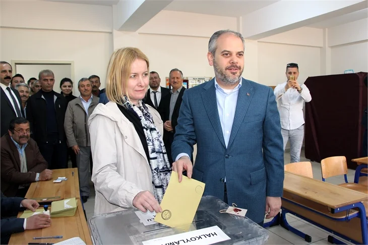 Siyasiler referandumda böyle oy kullandılar