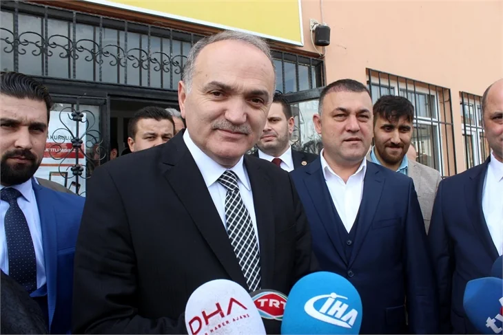 Siyasiler referandumda böyle oy kullandılar