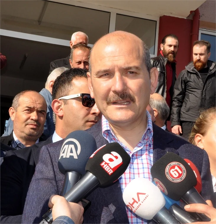 Siyasiler referandumda böyle oy kullandılar