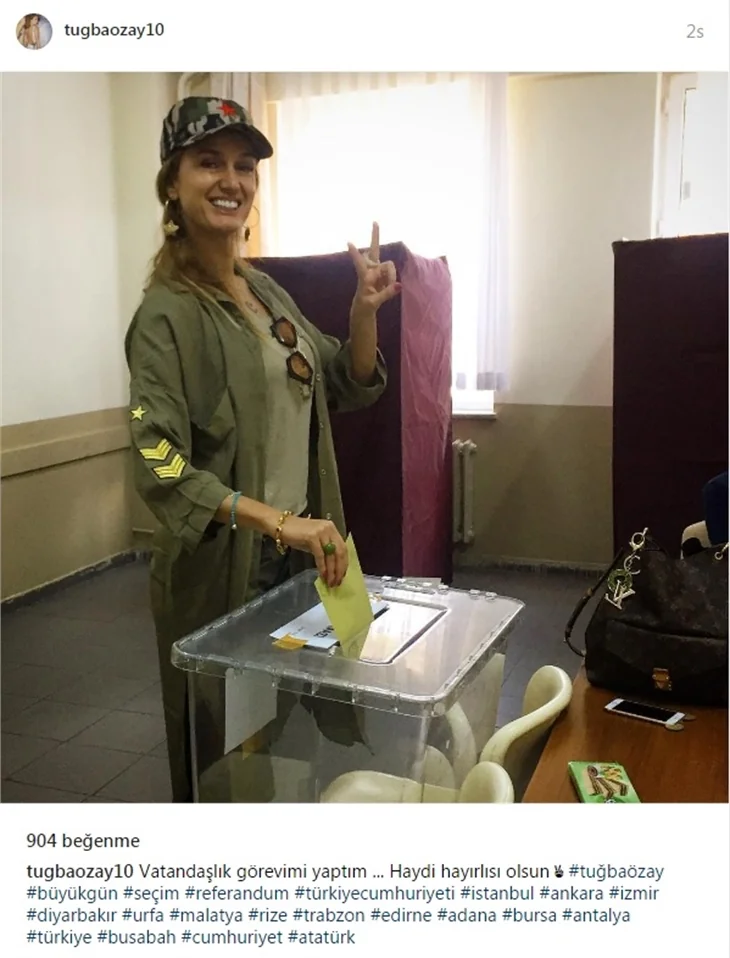 Ünlüler referandumda sandık başında...