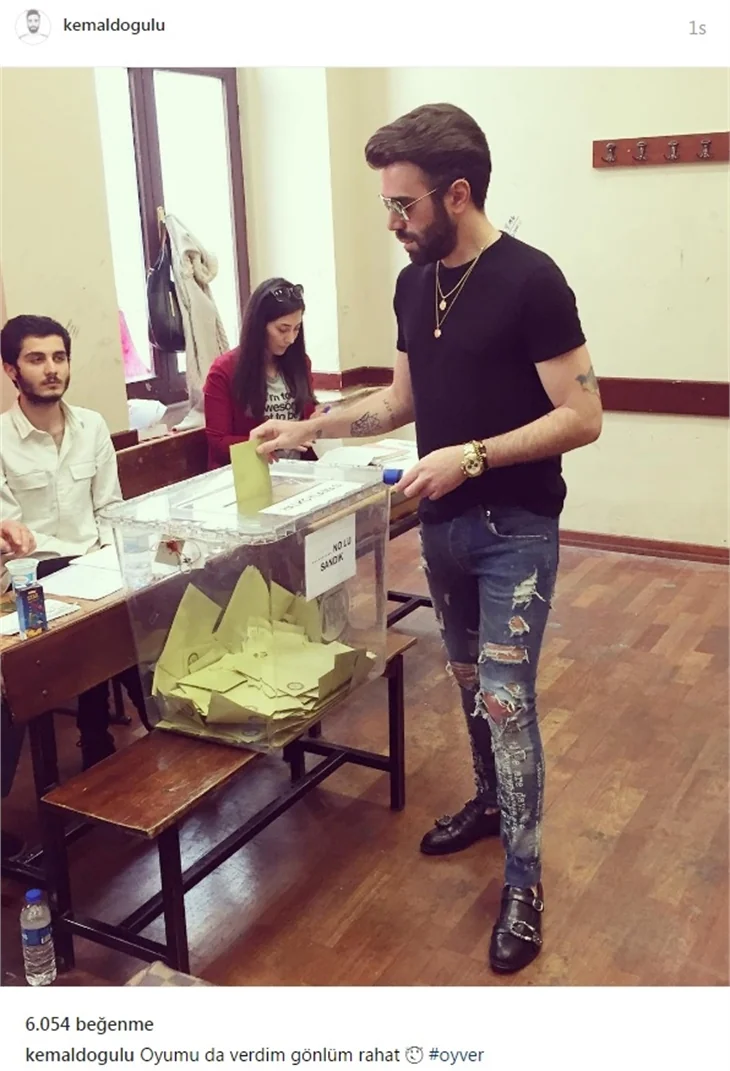 Ünlüler referandumda sandık başında...
