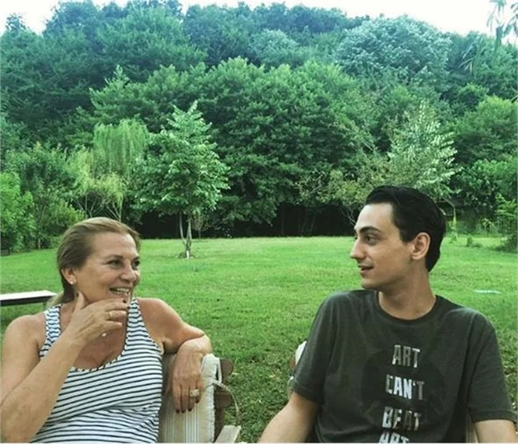 Çocuklar Duymasın'ın Duygu'su Ayşecan Tatari aşık