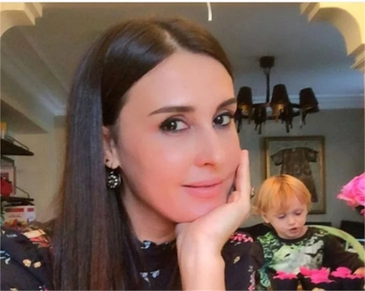 Ebru Destan dövme yüzünden boşanıyor