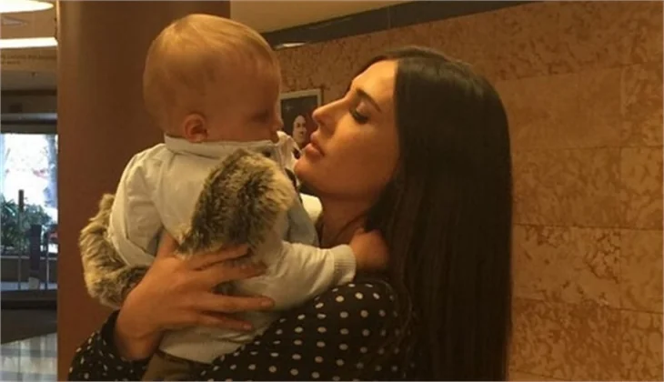 Ebru Destan dövme yüzünden boşanıyor