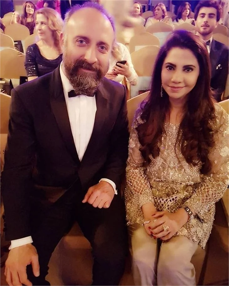 Halit Ergenç'e Pakistan'dan ödül!