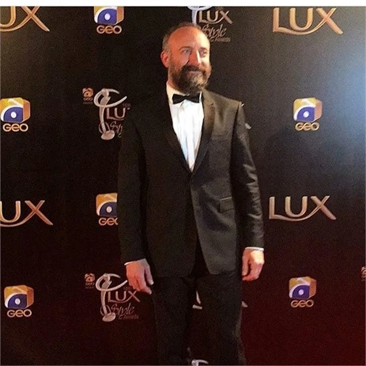 Halit Ergenç'e Pakistan'dan ödül!