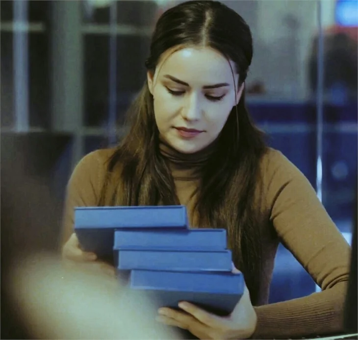 Fahriye Evcen zirveye kondu