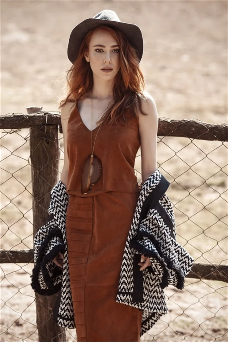 Elçin Sangu'dan 2 sürpriz birden!