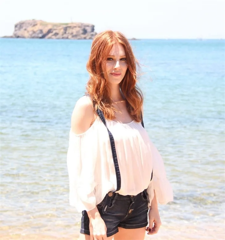 Elçin Sangu'dan 2 sürpriz birden!
