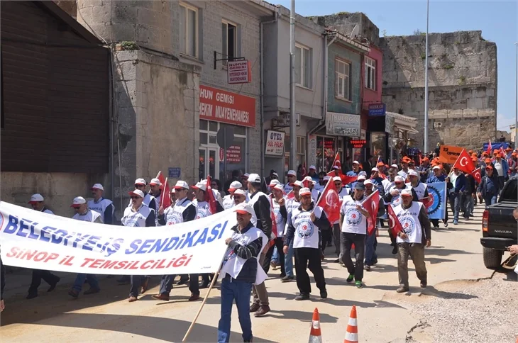 Tüm Türkiye'de 1 Mayıs coşkusu