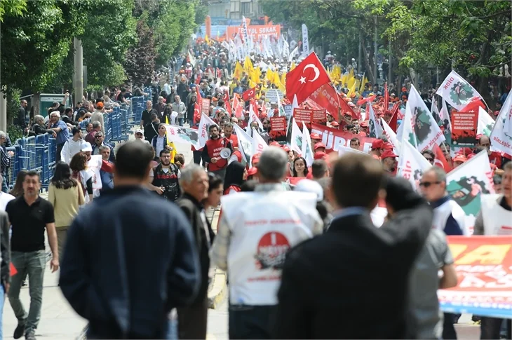 Tüm Türkiye'de 1 Mayıs coşkusu