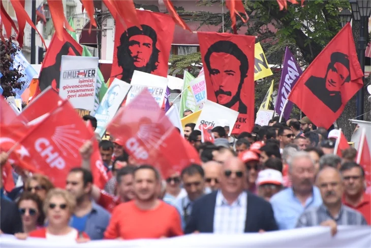 Tüm Türkiye'de 1 Mayıs coşkusu