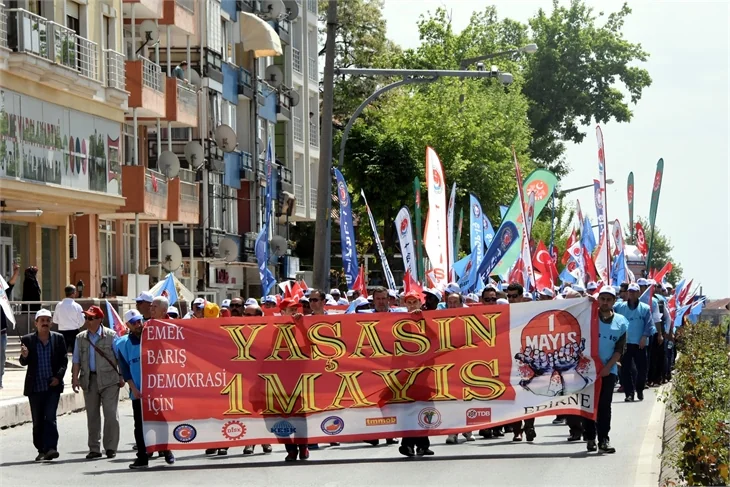 Tüm Türkiye'de 1 Mayıs coşkusu