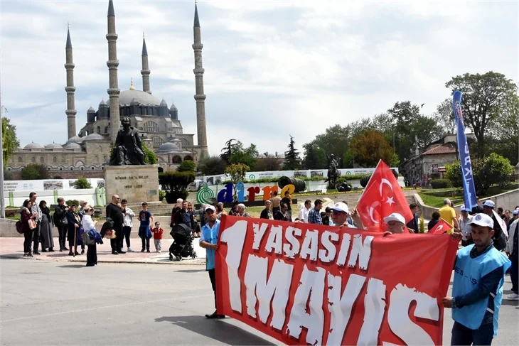 Tüm Türkiye'de 1 Mayıs coşkusu