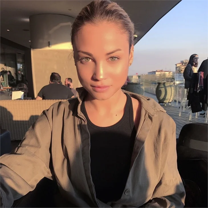 Rose Bertram'dan olay yaratan paylaşımlar