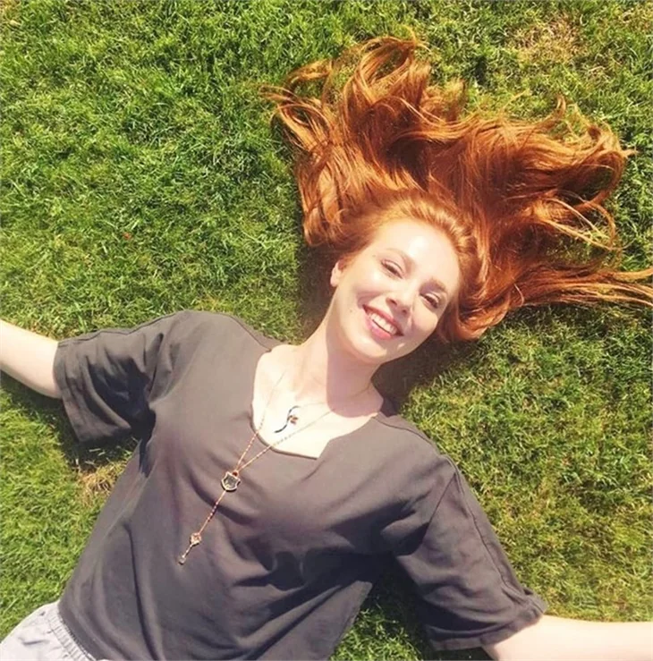 Elçin Sangu 800 bin TL'lik evini sanat merkezine çevirdi!