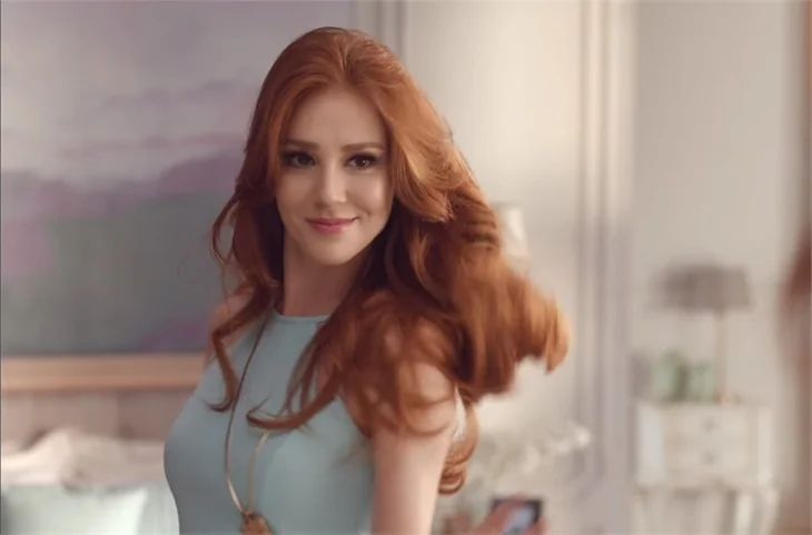 Elçin Sangu 800 bin TL'lik evini sanat merkezine çevirdi!