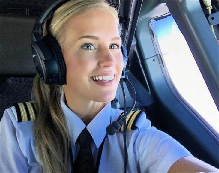 Güzel pilot, fenomen oldu!
