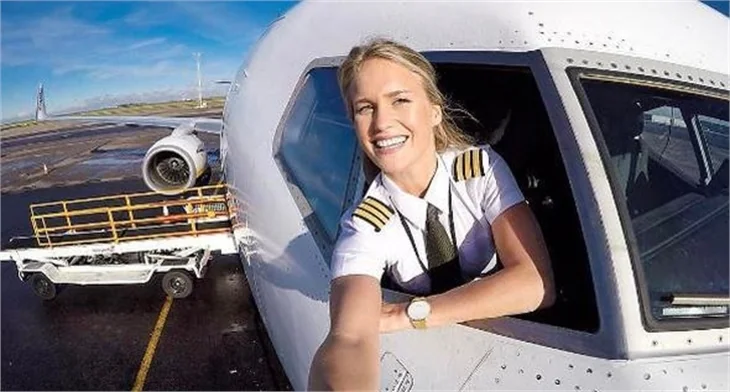 Güzel pilot, fenomen oldu!