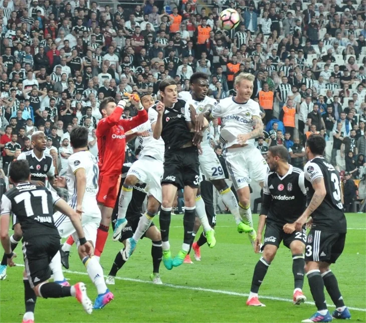 Beşiktaş-Fenerbahçe maçından kareler