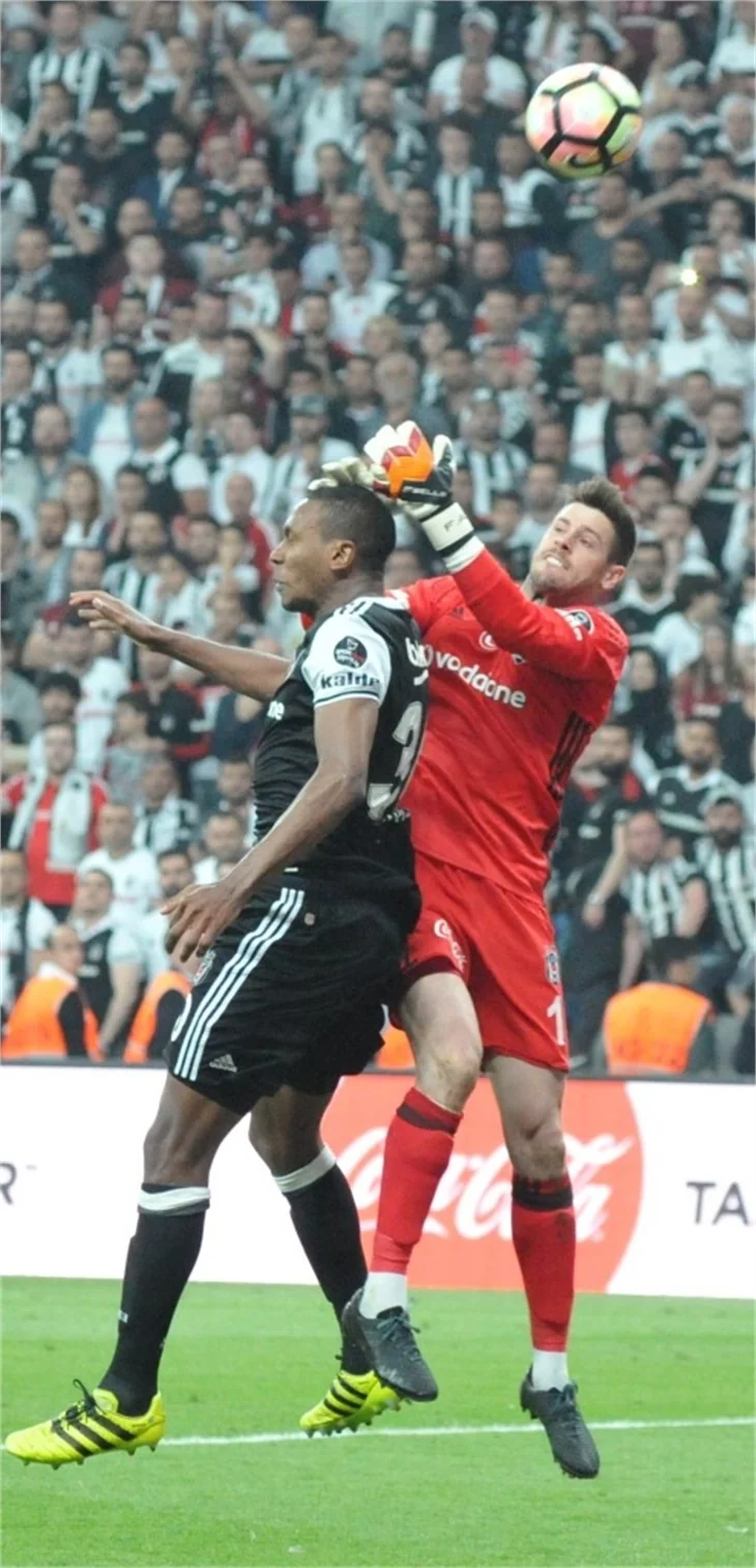 Beşiktaş-Fenerbahçe maçından kareler