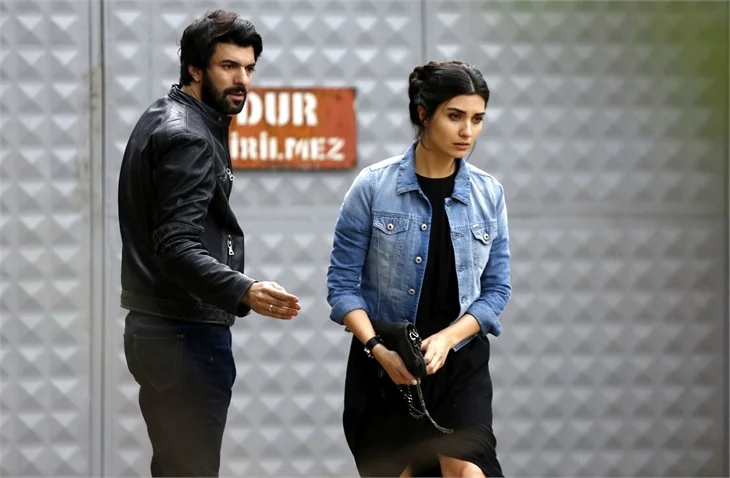 Tuba Büyüküstün ve Engin Akyürek yeniden bir arada