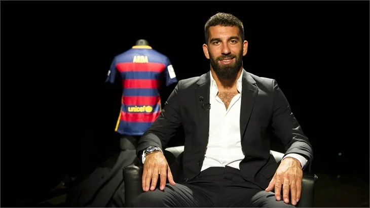 Arda Turan ile Yağmur Ünal aşk mı yaşıyor?