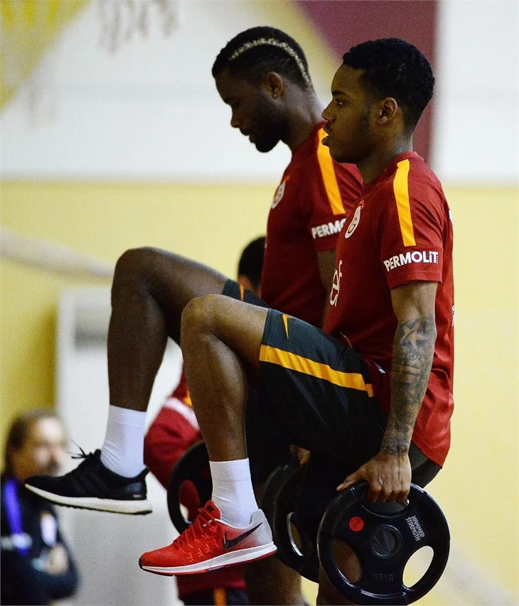 Galatasaray salonda çalıştı