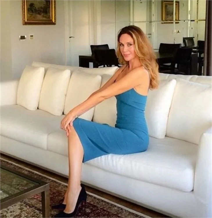 Demet Kutluay yeniden Demet Şener oldu