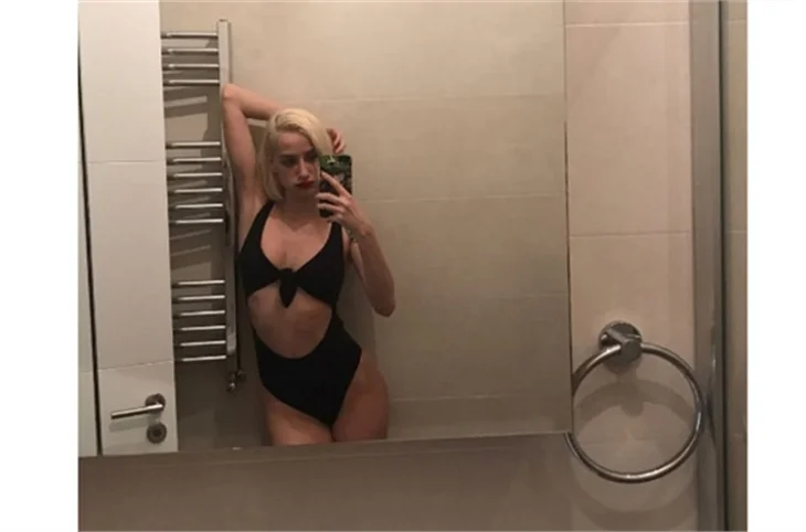 Didem Soydan'ın mayolu fotoğrafları sosyal medyayı salladı