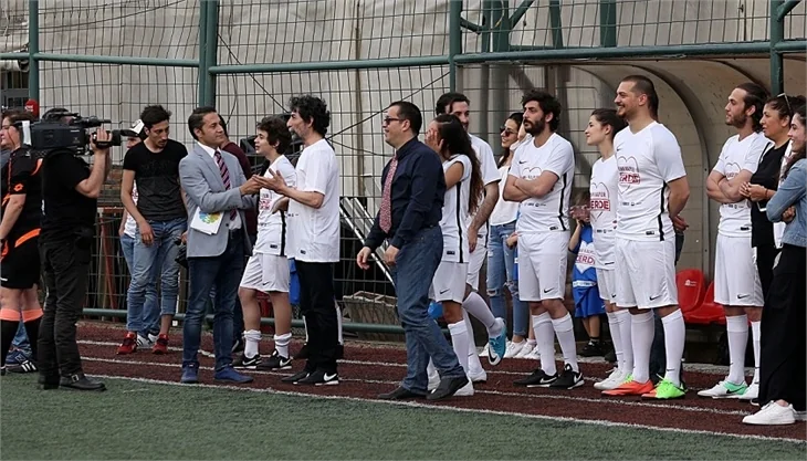 İçerde ekibi Mika-Der için sahada