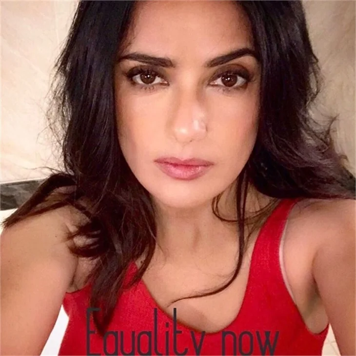 Salma Hayek: Seks bombası imajından kurtuldum