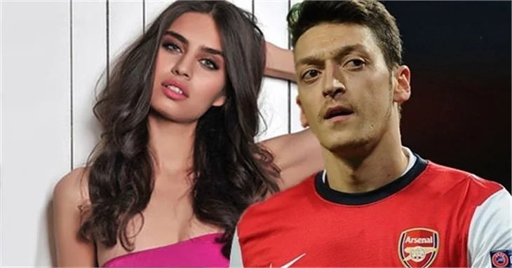 Amine Gülşe, Mesut Özil'i terk etti!
