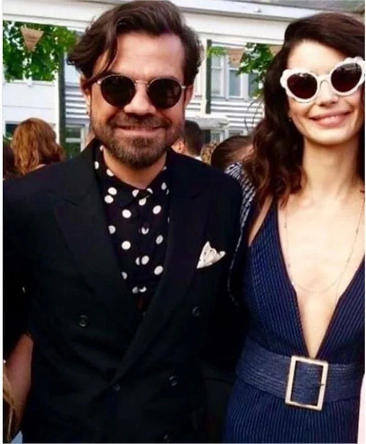 Sarp Akkaya ve Sinem Yalçınkaya evlendi