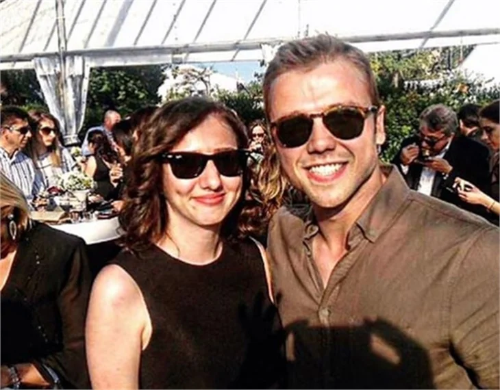 Sarp Akkaya ve Sinem Yalçınkaya evlendi