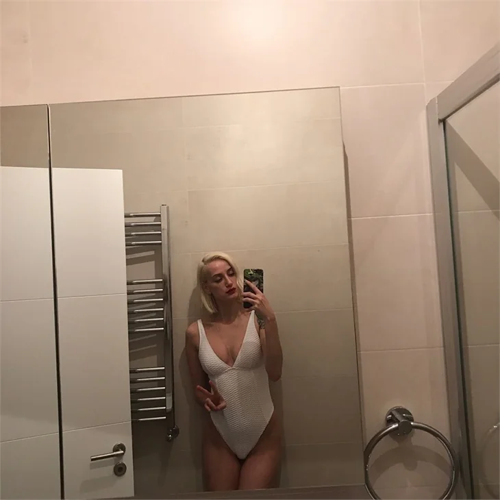 Didem Soydan eve çıktı!