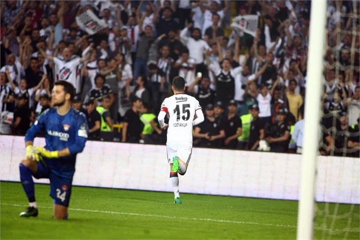 Süper Lig’de şampiyon Beşiktaş...