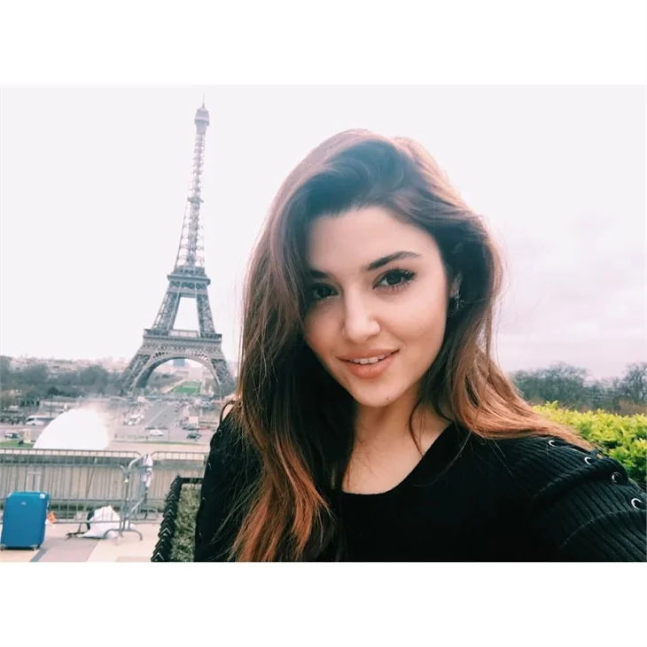 Hande Erçel'den Bali'ye moral turu!