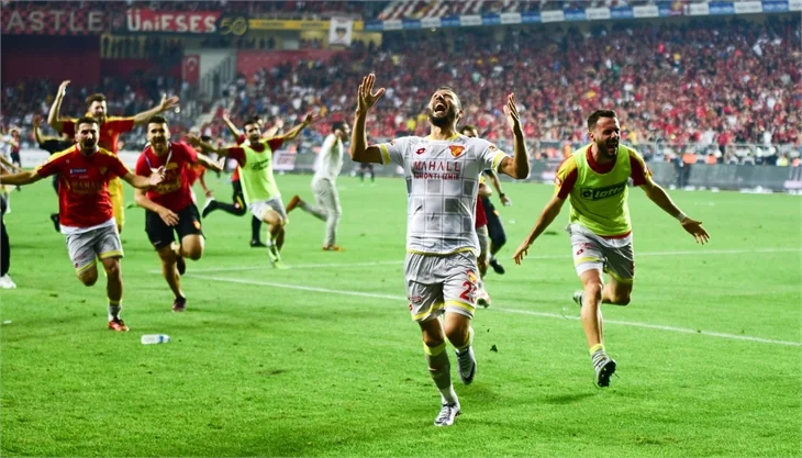 Göztepe, 14 yıl sonra Süper Lig'de