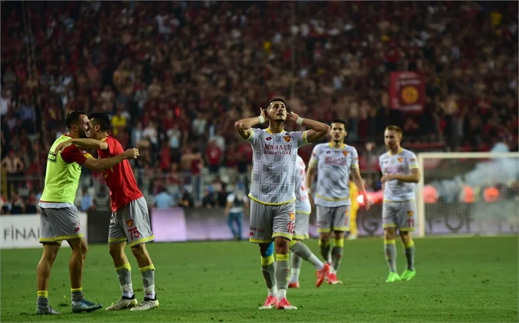 Göztepe, 14 yıl sonra Süper Lig'de