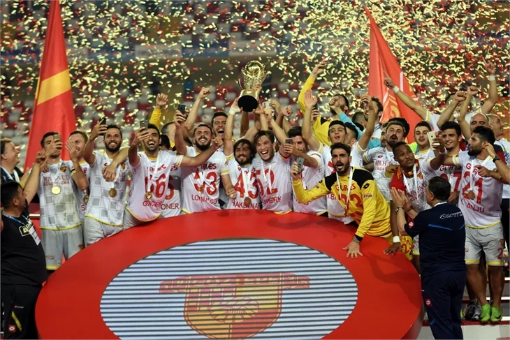 Göztepe, 14 yıl sonra Süper Lig'de