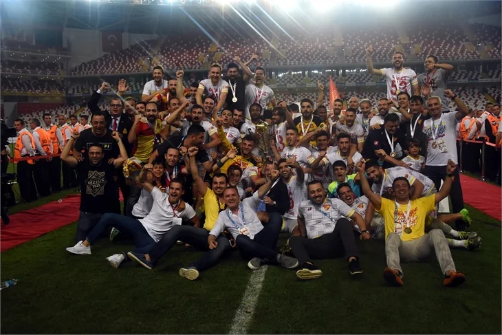 Göztepe, 14 yıl sonra Süper Lig'de