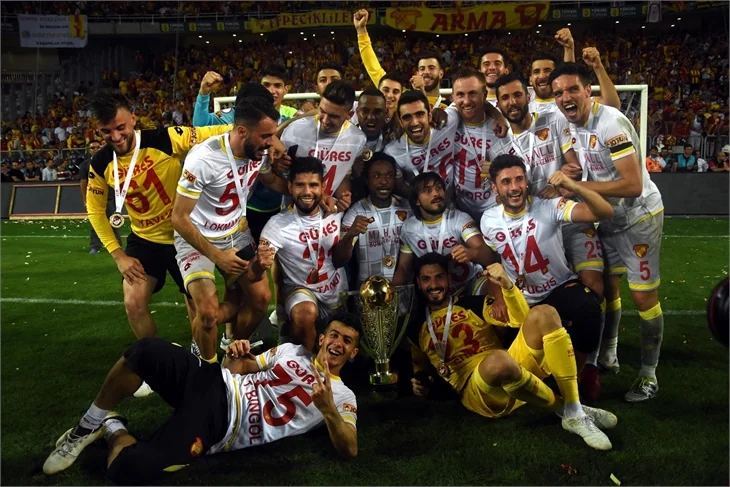 Göztepe, 14 yıl sonra Süper Lig'de