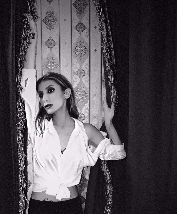 İrem Derici ile 'Eğlenmene Bak' geliyor!
